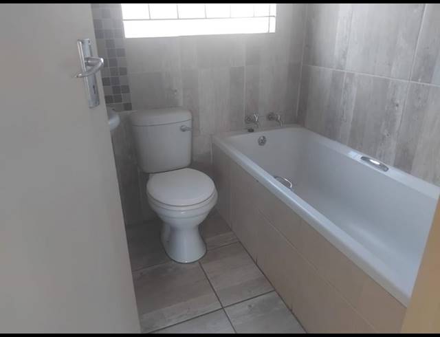 3 BEDROOM HOUSE FOR SALE IN THE ORCHARDS